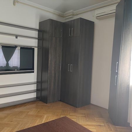 Christie'S Central Apartment Bukarest Exteriör bild